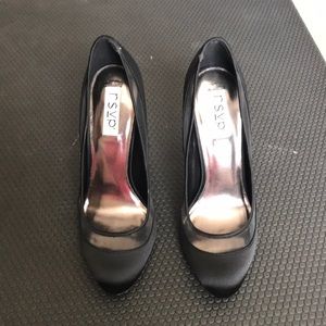 RSVP Pumps